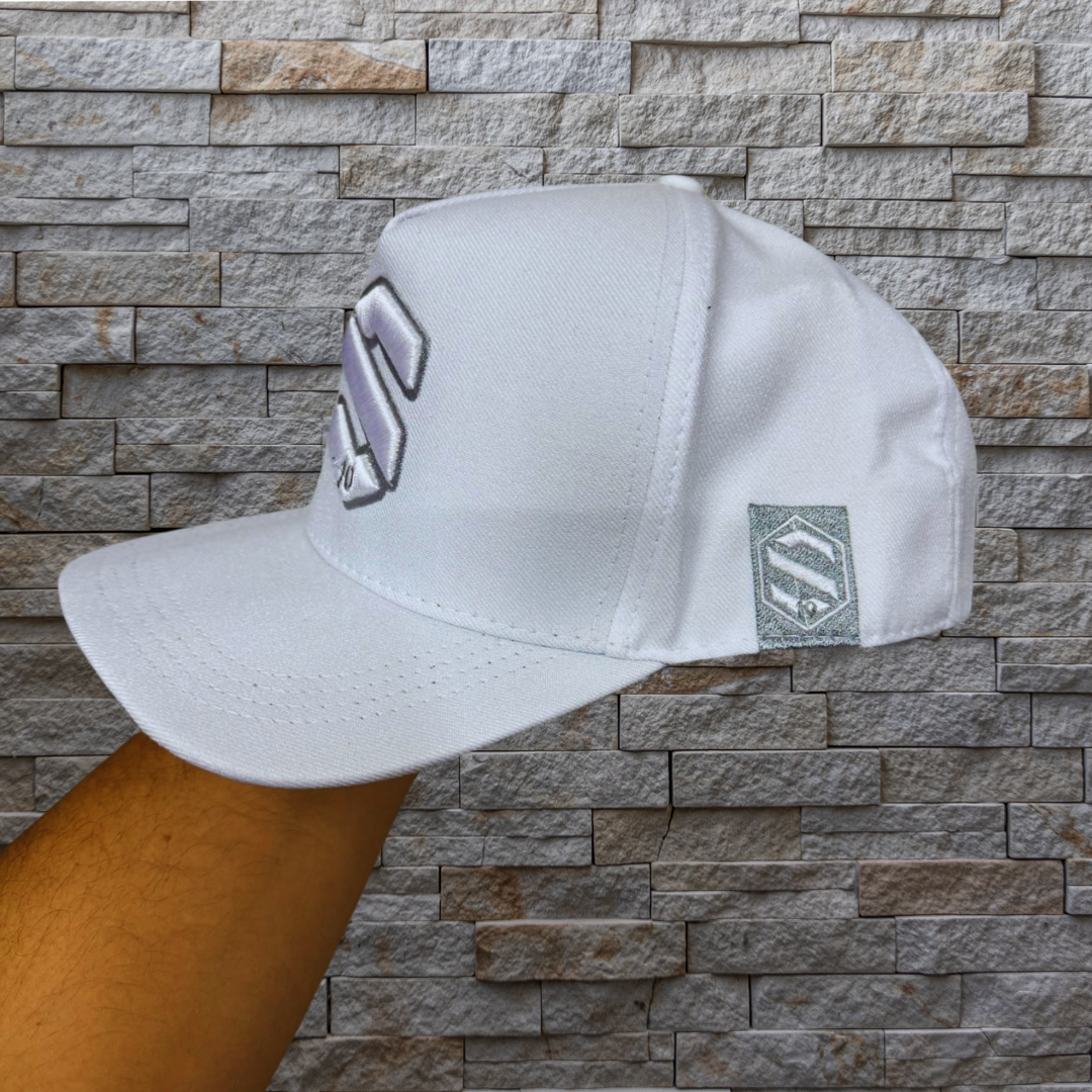 Boné Americano Logo S Grande bordada Cor:Branco