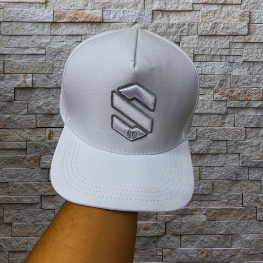 Boné Americano Logo S Grande bordada Cor:Branco